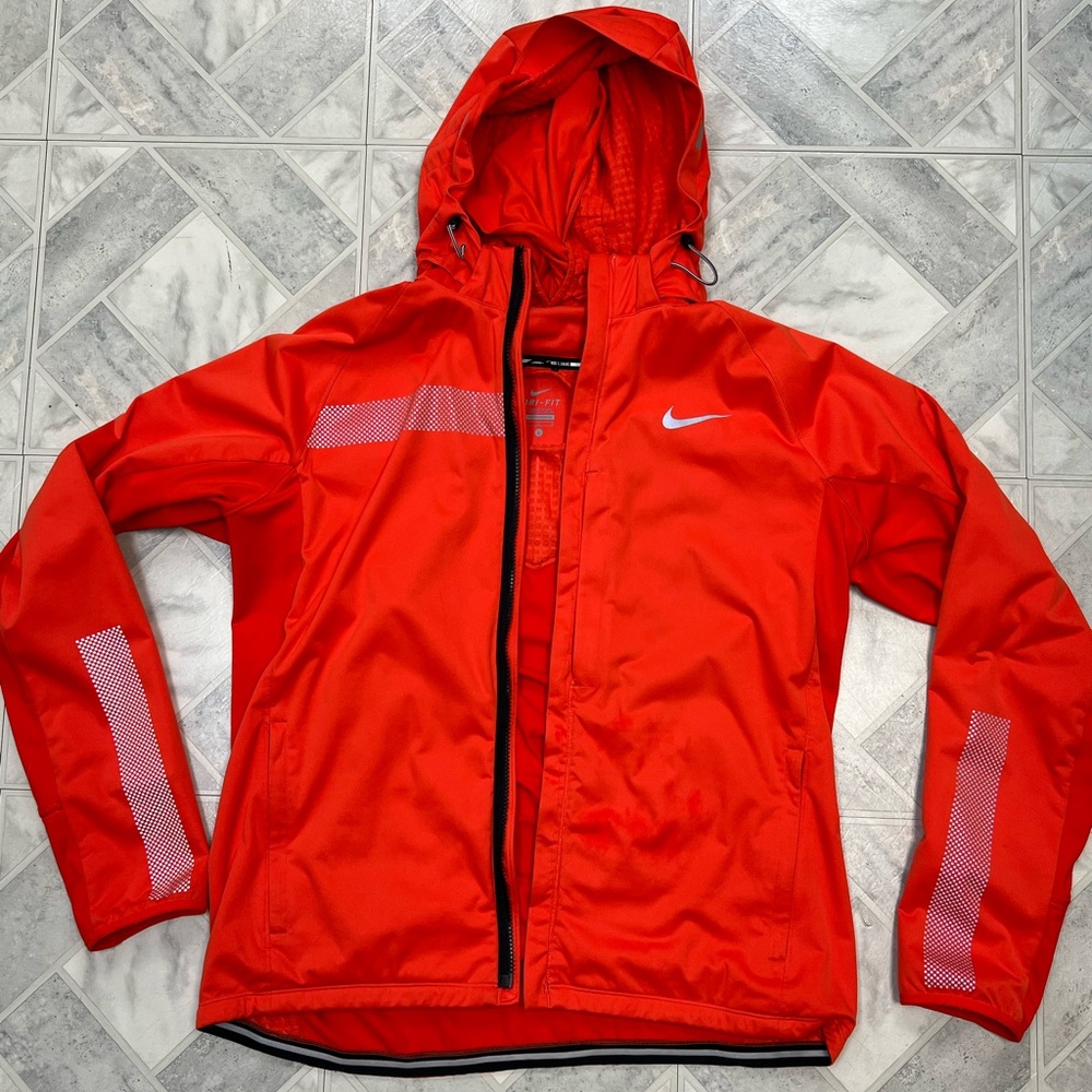 NIKE Shield Max Running Dry Fit Jacket